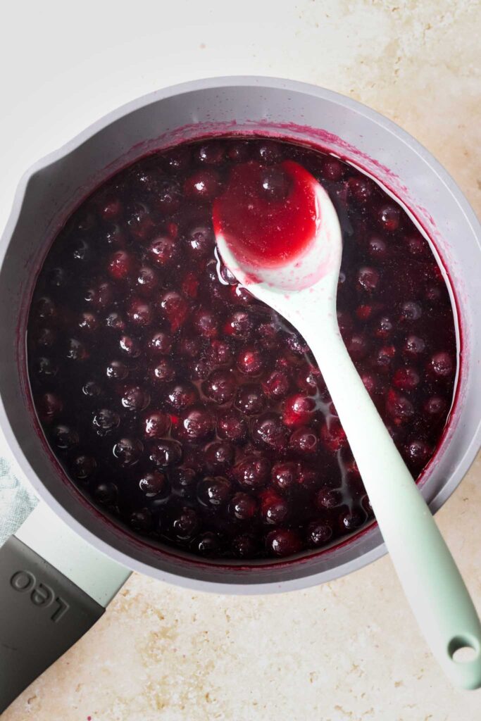 blackcurrants in syrup