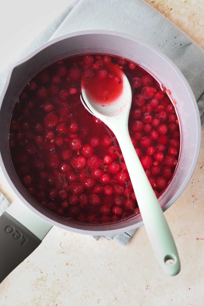 red currants in syrup